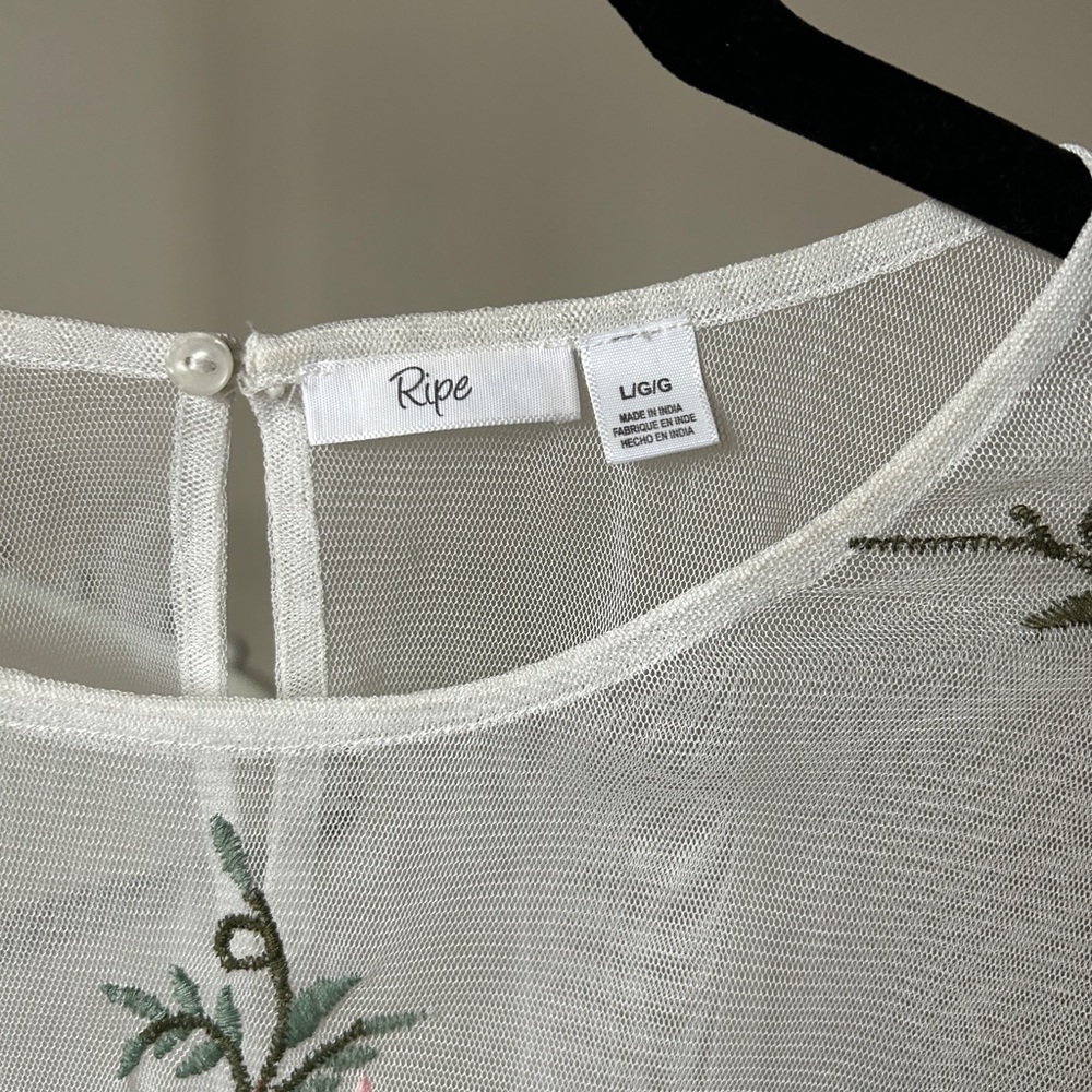 Sheer floral top - Picture 6 of 7
